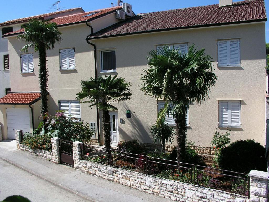 Apartments Nicole Pula Exterior photo